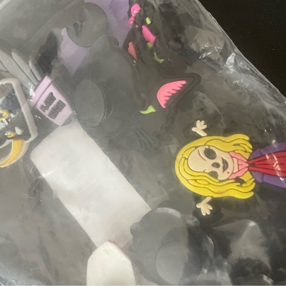 Crocs Hocus Pocus Halloween Shoe Charms Set - Picture 5 of 5